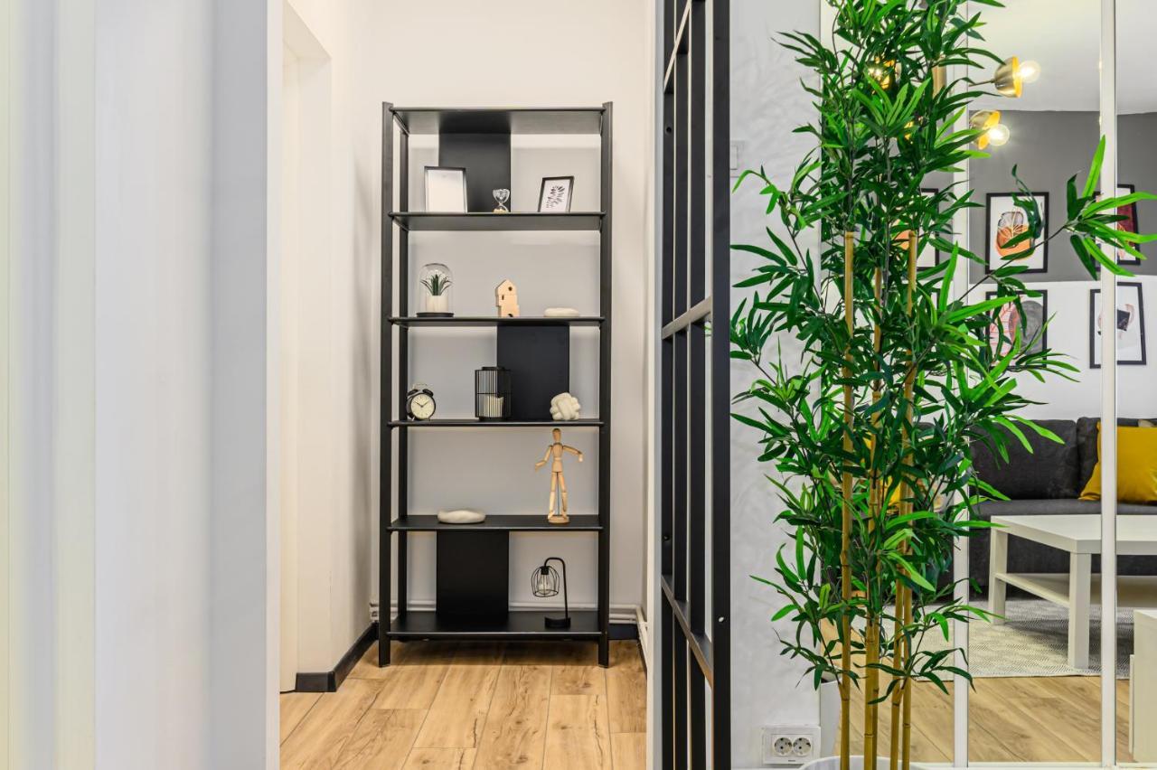 Travelers Hideout - Central Apartment Braşov Exterior foto